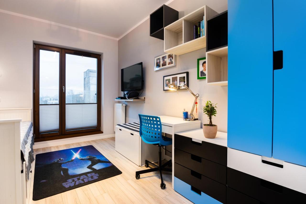 Elegant Business Accommodation With Parking - By Upstairs Cracóvia Exterior foto