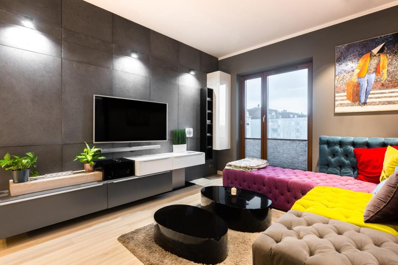 Elegant Business Accommodation With Parking - By Upstairs Cracóvia Exterior foto